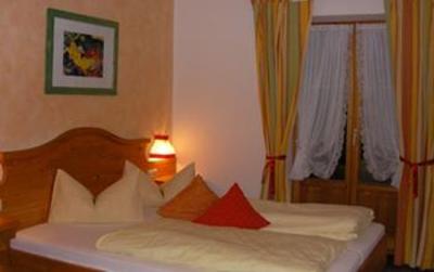 фото отеля Gasthof-Hotel Waltraud