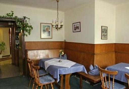 фото отеля Gasthof Adler Ochsenhausen
