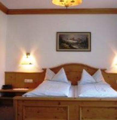 фото отеля Bauernhof Appartements am Bichlhof Fulpmes