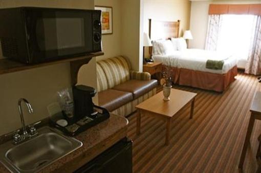 фото отеля Holiday Inn Express & Suites Donegal