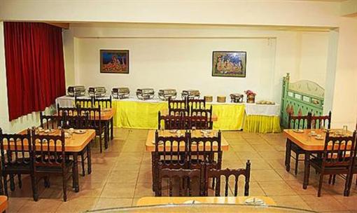 фото отеля Vinayaga Inn