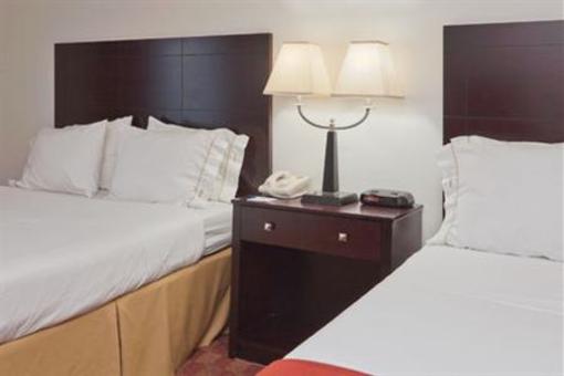 фото отеля Holiday Inn Express Rensselaer
