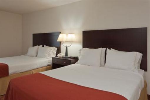 фото отеля Holiday Inn Express Rensselaer