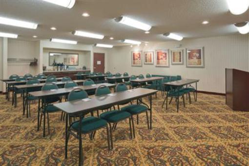 фото отеля Holiday Inn Express Rensselaer