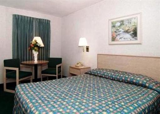 фото отеля Econo Lodge Mechanicsburg