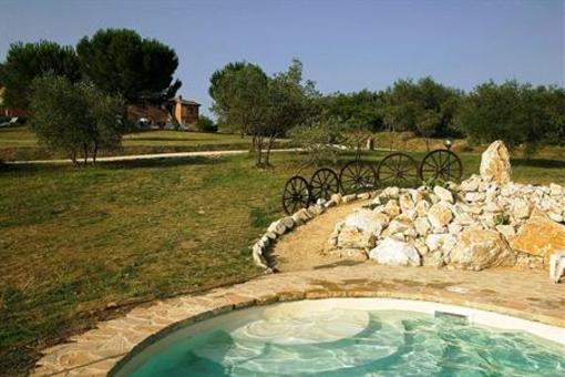 фото отеля La Grotta Di Montecchino Farm House Siena