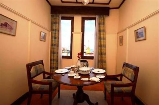 фото отеля Grand Oriental Hotel