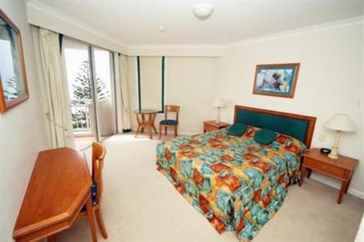 фото отеля Burleigh Mediterranean Resort