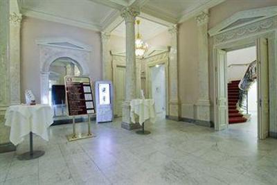 фото отеля Strudlhof Hotel & Palais