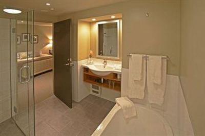 фото отеля Distinction Fox Glacier, Te Weheka Boutique Hotel