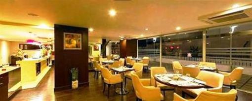 фото отеля Royal Orchid Golden Suites