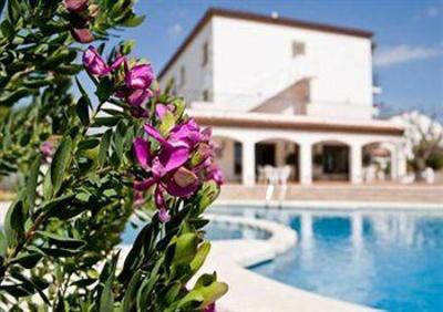 фото отеля Bon Retorn Hotel Figueres