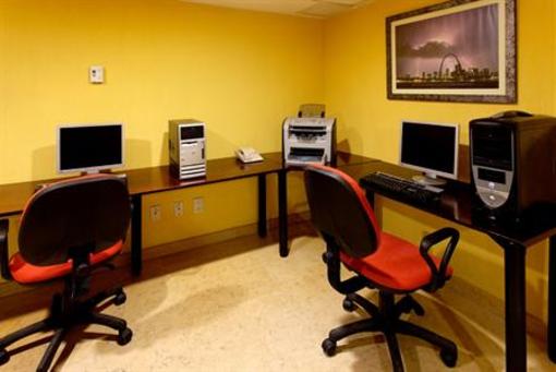 фото отеля Holiday Inn Express Nuevo Laredo