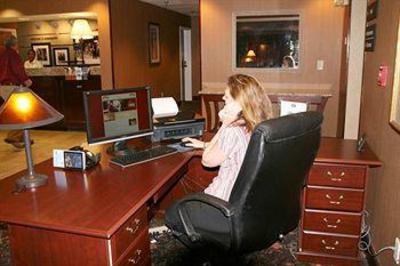 фото отеля Hampton Inn Memphis-I-240 at Thousand Oaks