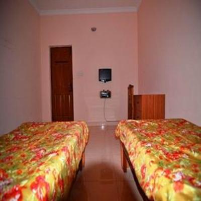 фото отеля Honeydew Habitat Accommodations