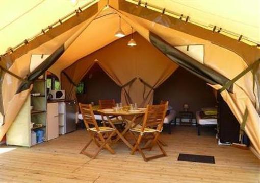 фото отеля Camping le Freche a l'Ane