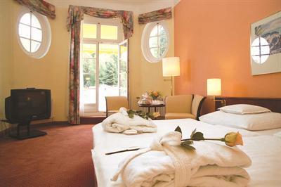 фото отеля Parkhotel Schlangenbad