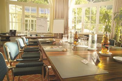 фото отеля Parkhotel Schlangenbad
