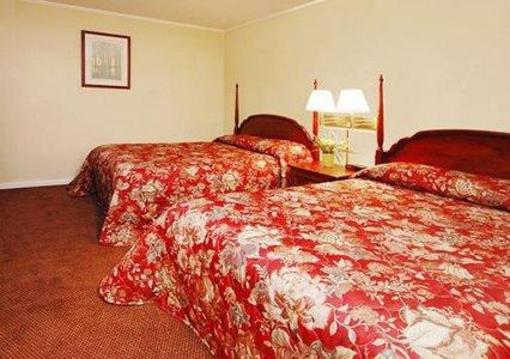 фото отеля Econo Lodge Inn & Suites Northborough