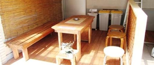 фото отеля J-Hoppers Hiroshima Guesthouse