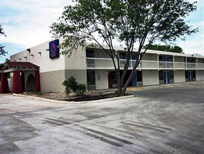 фото отеля Motel 6 Uvalde -Texas