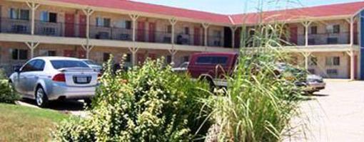 фото отеля Red Carpet Inn Wichita