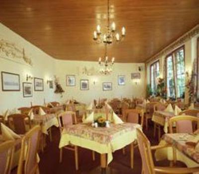 фото отеля Hotel Am Schloss Tubingen