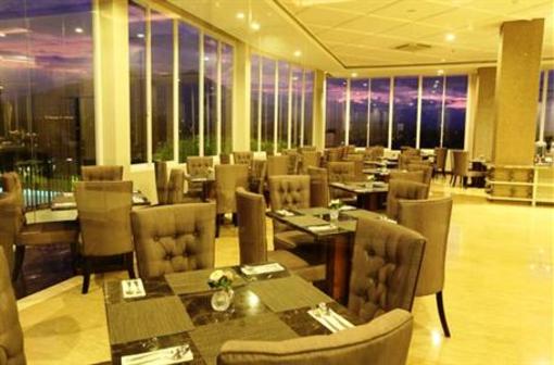 фото отеля Royal Hotel Bogor