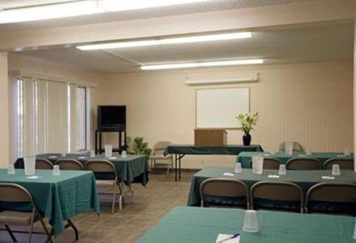 фото отеля Red Roof Inn Fresno - Yosemite Gateway