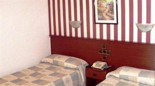 фото отеля Hostal Cataluna Zaragoza