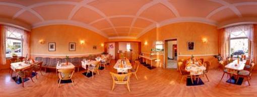 фото отеля Aparthotel am Kurpark Bad Neuenahr-Ahrweiler