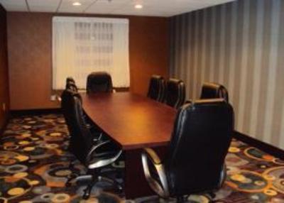 фото отеля Clarion Inn and Suites Virginia Beach