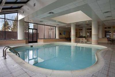фото отеля Hilton Suites Oakbrook Terrace