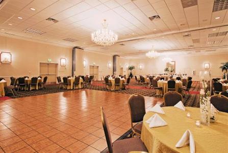 фото отеля Holiday Inn - Mobile Downtown/Historic District