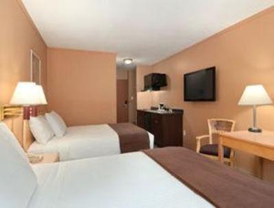 фото отеля Victoria Airport Travelodge Hotel