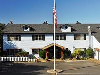 Harbor Lights Inn
