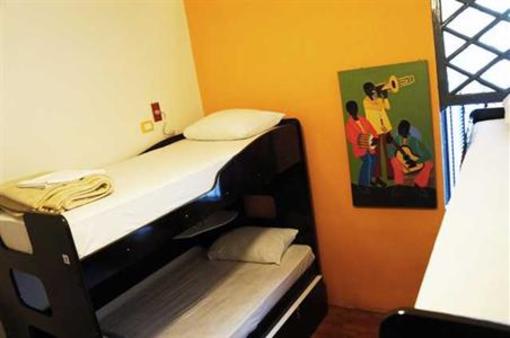 фото отеля Uvaia Hostel