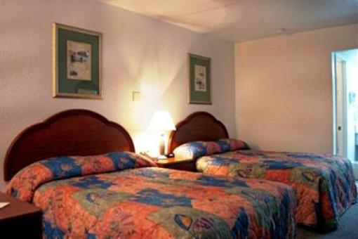 фото отеля Blue Ribbon Inn Magnuson Hotel