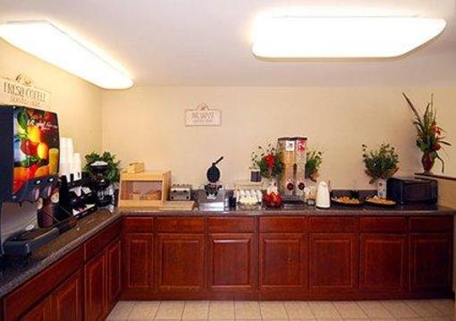 фото отеля Quality Inn Parkway