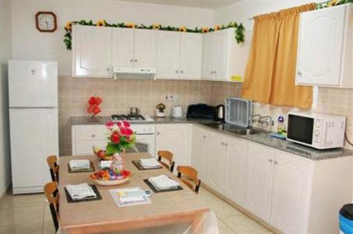 фото отеля Apollonia Holiday Apartments