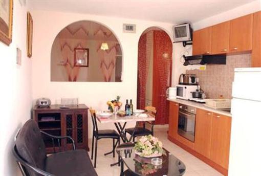 фото отеля Apollonia Holiday Apartments