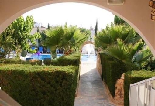 фото отеля Apollonia Holiday Apartments