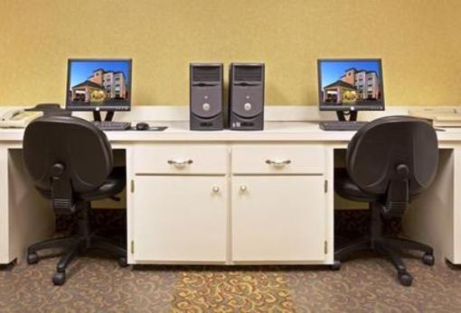 фото отеля Holiday Inn Express Hotel & Suites Bentonville