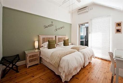 фото отеля Ballinderry, The Robertson Guest House