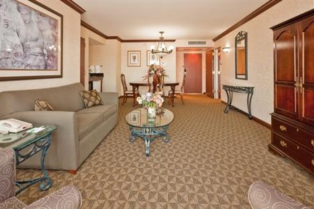 фото отеля Holiday Inn University Plaza - Bowling Green