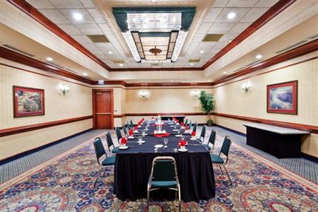 фото отеля Holiday Inn University Plaza - Bowling Green
