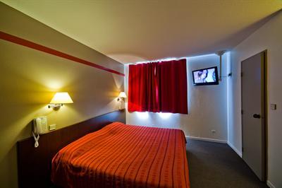 фото отеля Inter Hotel Republique Clermont-Ferrand