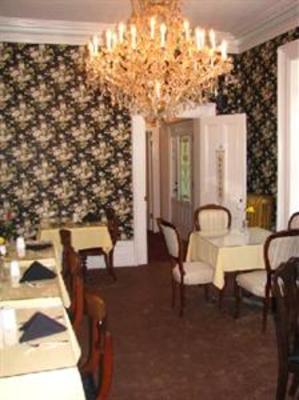 фото отеля Stone Maiden Inn