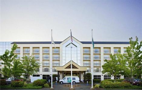 фото отеля Embassy Suites Seattle-Bellevue