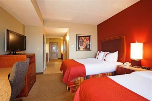 фото отеля Holiday Inn Hotel & Suites Maple Grove - Arbor Lakes